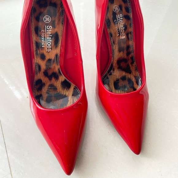 Red Steletoes (4inch heels) - Picture 2 of 6